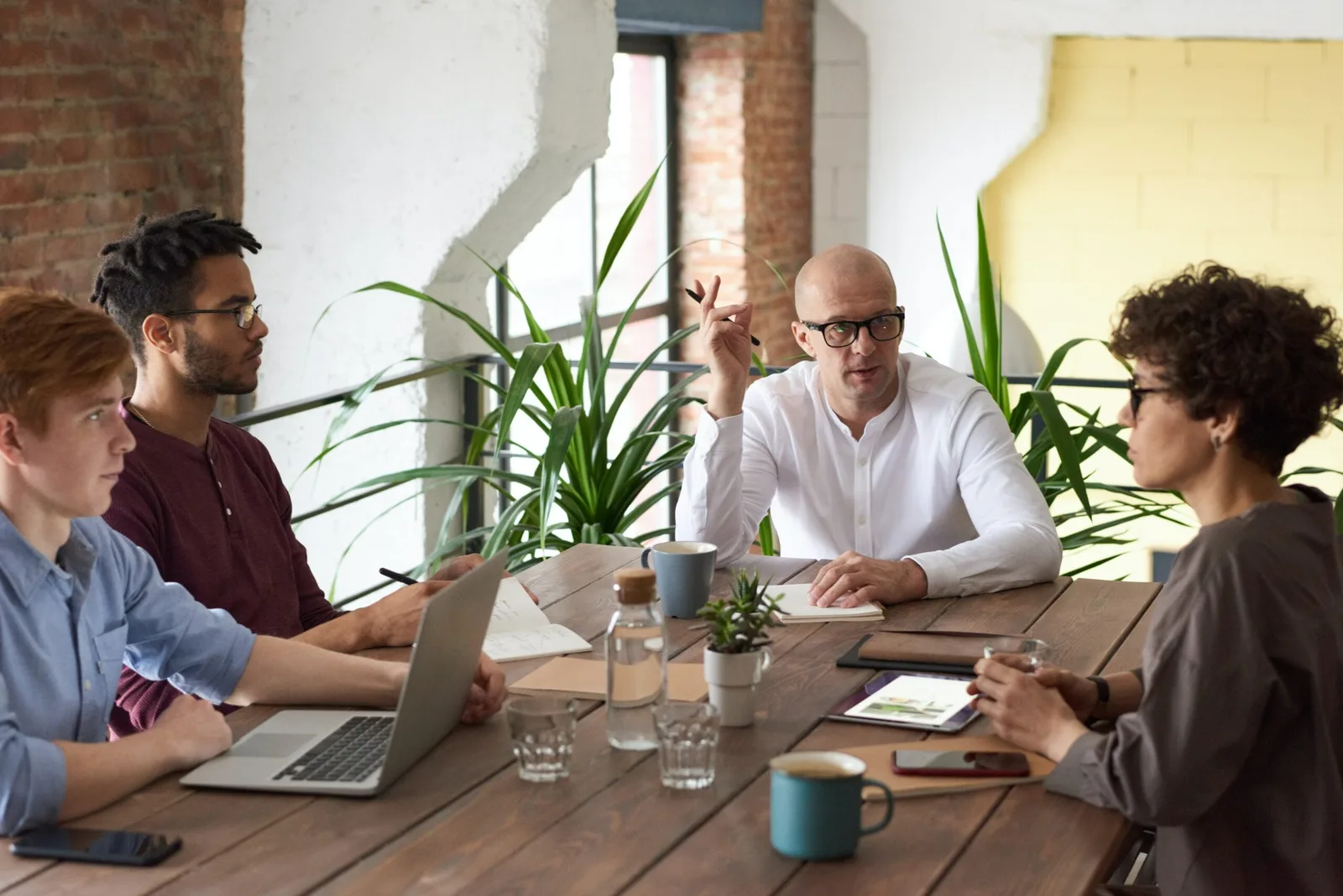 Winning Over Sales Ops: Leveraging Revenue Intelligence to Elevate Your Sales Operations Process